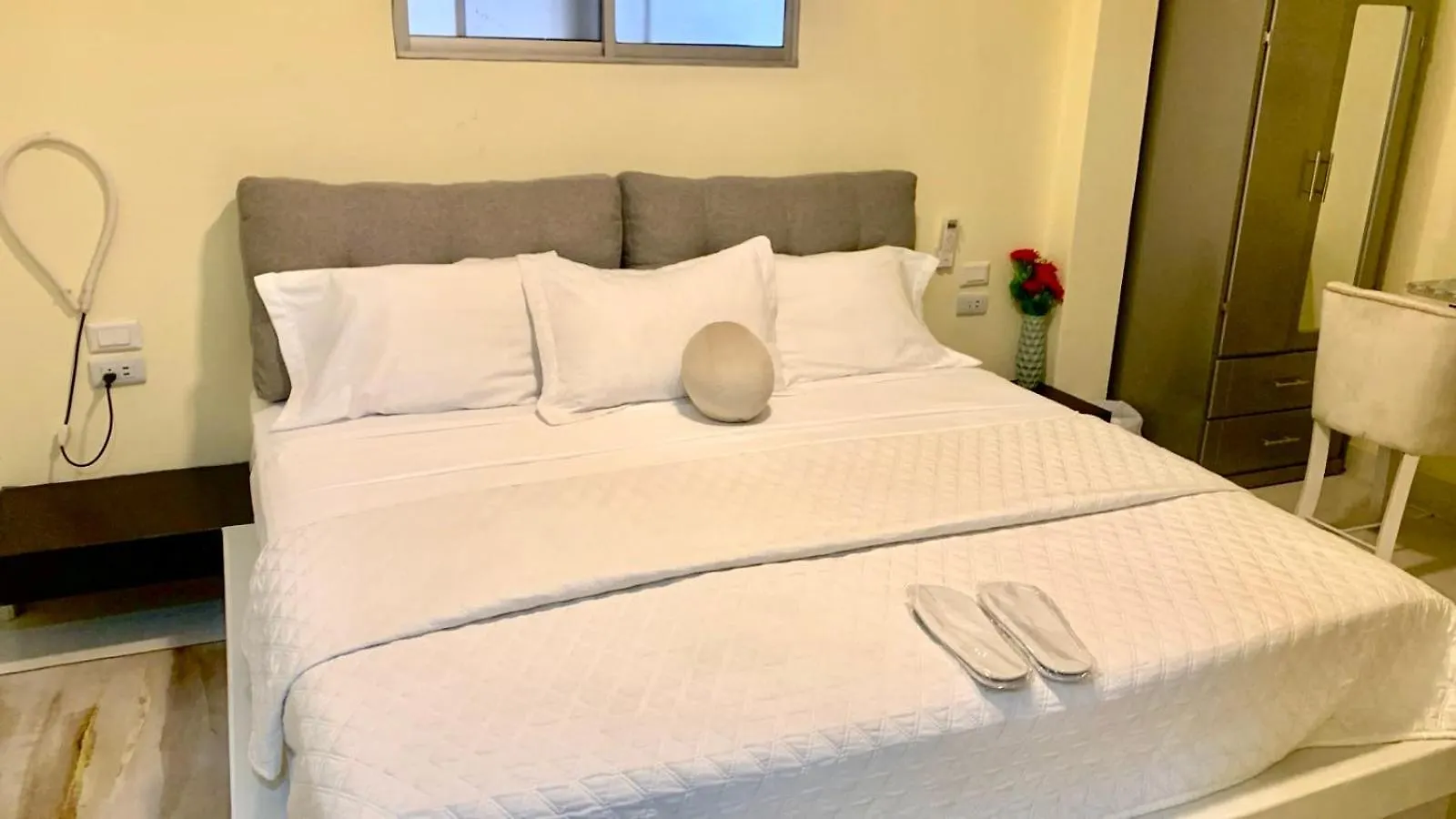 Microsuite 2 Hermosa Y Centrica Guayaquil Ecuador
